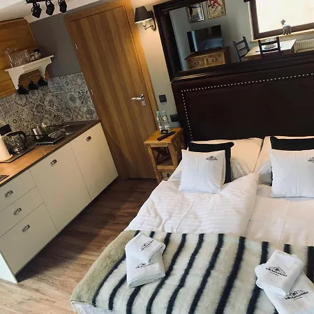 Karkonoska - Klimatyczne I Studia Z Aneksami Kuchennymi - Sniadania Sauna Grota Solna Silownia Parking Wi-fi W Cenie Bed & Breakfast 3*