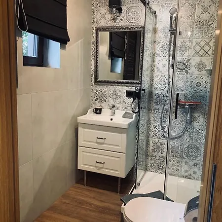 Bed & Breakfast Karkonoska - Klimatyczne I Studia Z Aneksami Kuchennymi - Sniadania Sauna Grota Solna Silownia Parking Wi-fi W Cenie Karpacz