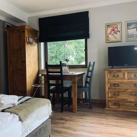 Karkonoska - Klimatyczne I Studia Z Aneksami Kuchennymi - Sniadania Sauna Grota Solna Silownia Parking Wi-fi W Cenie Bed & Breakfast Karpacz
