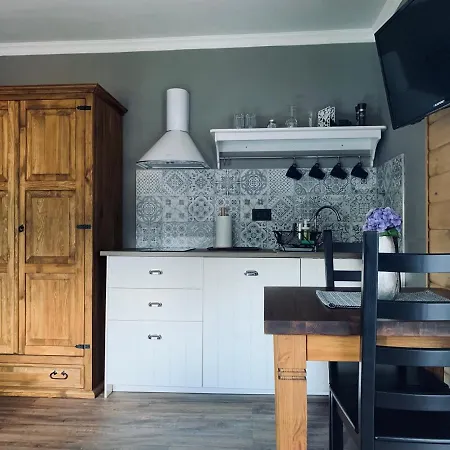 Karkonoska - Klimatyczne I Studia Z Aneksami Kuchennymi - Sniadania Sauna Grota Solna Silownia Parking Wi-fi W Cenie Bed & Breakfast Karpacz