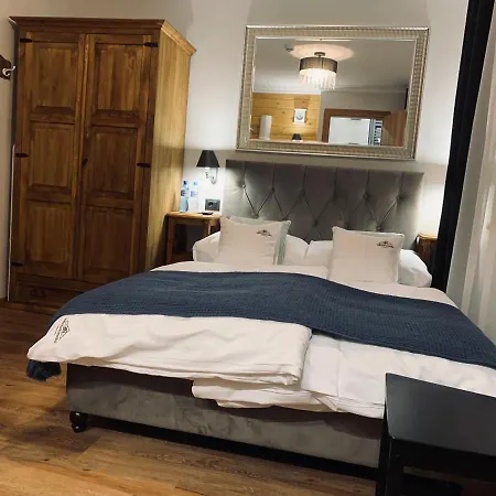 Bed & Breakfast Karkonoska - Klimatyczne I Studia Z Aneksami Kuchennymi - Sniadania Sauna Grota Solna Silownia Parking Wi-fi W Cenie