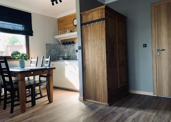 Karkonoska - Klimatyczne I Studia Z Aneksami Kuchennymi - Sniadania Sauna Grota Solna Silownia Parking Wi-fi W Cenie Bed & Breakfast