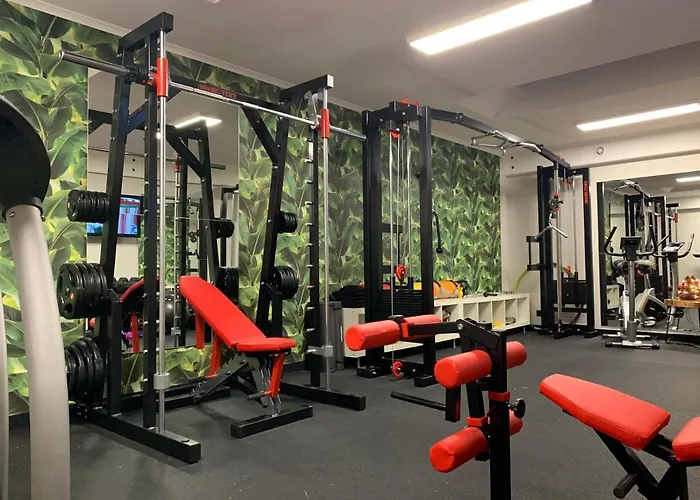 Bed & Breakfast Karkonoska - Klimatyczne I Studia Z Aneksami Kuchennymi - Sniadania Sauna Grota Solna Silownia Parking Wi-fi W Cenie 4*