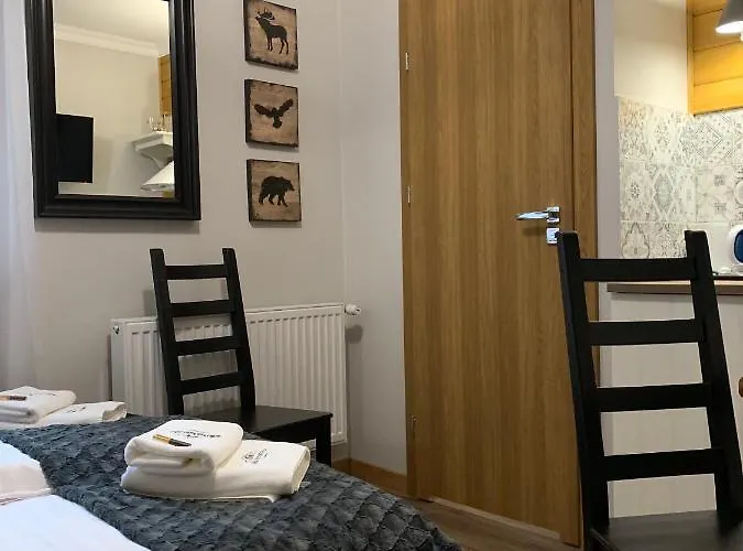 Bed & Breakfast Karkonoska - Klimatyczne I Studia Z Aneksami Kuchennymi - Sniadania Sauna Grota Solna Silownia Parking Wi-fi W Cenie