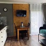 Karkonoska - Klimatyczne I Studia Z Aneksami Kuchennymi - Sniadania Sauna Grota Solna Silownia Parking Wi-fi W Cenie 3* Karpacz