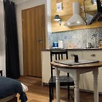 Oda ve Kahvaltı Karkonoska - Klimatyczne I Studia Z Aneksami Kuchennymi - Sniadania Sauna Grota Solna Silownia Parking Wi-fi W Cenie 3*