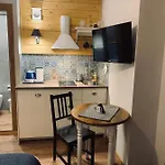 Bed & Breakfast Karkonoska - Klimatyczne I Studia Z Aneksami Kuchennymi - Sniadania Sauna Grota Solna Silownia Parking Wi-fi W Cenie Karpacz