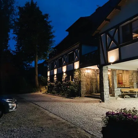 Karkonoska - Klimatyczne I Studia Z Aneksami Kuchennymi - Sniadania Sauna Grota Solna Silownia Parking Wi-fi W Cenie 住宿加早餐酒店 卡尔帕奇