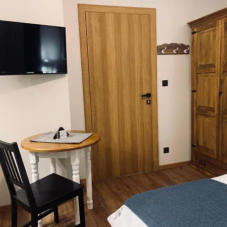 住宿加早餐酒店 Karkonoska - Klimatyczne I Studia Z Aneksami Kuchennymi - Sniadania Sauna Grota Solna Silownia Parking Wi-fi W Cenie