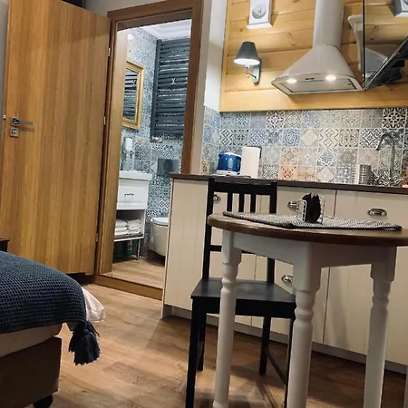 Karkonoska - Klimatyczne I Studia Z Aneksami Kuchennymi - Sniadania Sauna Grota Solna Silownia Parking Wi-fi W Cenie 卡尔帕奇