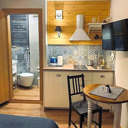 Karkonoska - Klimatyczne I Studia Z Aneksami Kuchennymi - Sniadania Sauna Grota Solna Silownia Parking Wi-fi W Cenie 4*