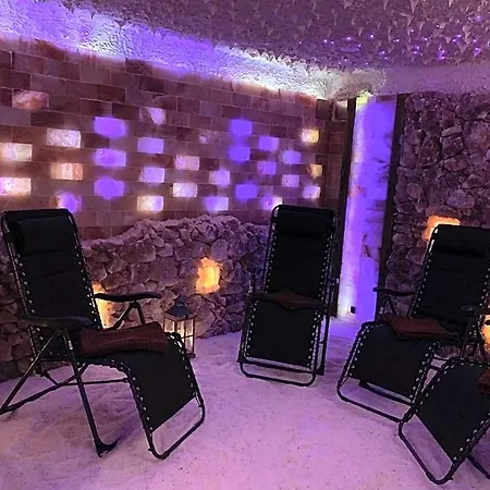 Karkonoska - Klimatyczne I Studia Z Aneksami Kuchennymi - Sniadania Sauna Grota Solna Silownia Parking Wi-fi W Cenie Couette-café 4*