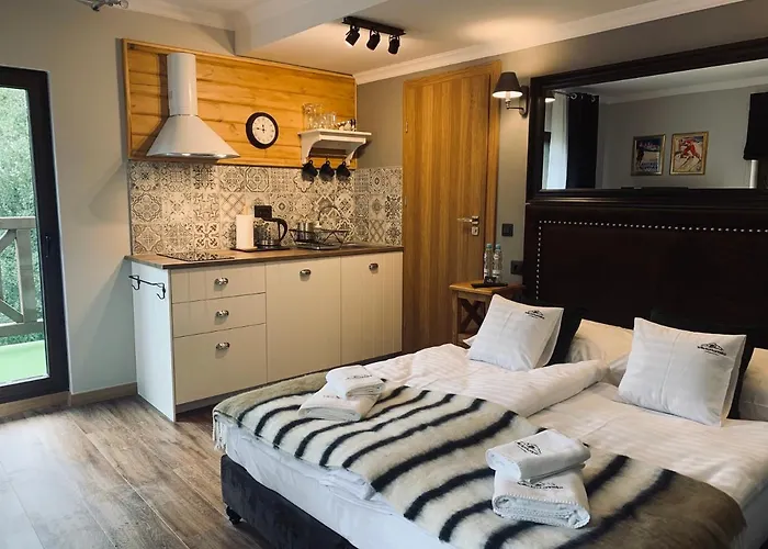 Karkonoska - Klimatyczne I Studia Z Aneksami Kuchennymi - Sniadania Sauna Grota Solna Silownia Parking Wi-fi W Cenie 卡尔帕奇