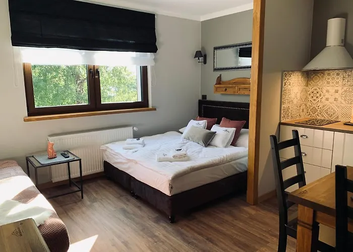 住宿加早餐酒店 Karkonoska - Klimatyczne I Studia Z Aneksami Kuchennymi - Sniadania Sauna Grota Solna Silownia Parking Wi-fi W Cenie 卡尔帕奇