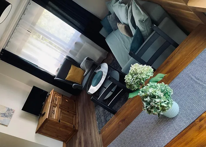 Karkonoska - Klimatyczne I Studia Z Aneksami Kuchennymi - Sniadania Sauna Grota Solna Silownia Parking Wi-fi W Cenie 住宿加早餐酒店 卡尔帕奇