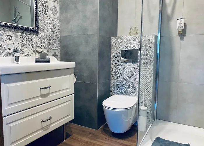 Karkonoska - Klimatyczne I Studia Z Aneksami Kuchennymi - Sniadania Sauna Grota Solna Silownia Parking Wi-fi W Cenie 住宿加早餐酒店 卡尔帕奇