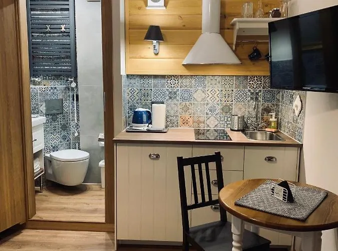 住宿加早餐酒店 Karkonoska - Klimatyczne I Studia Z Aneksami Kuchennymi - Sniadania Sauna Grota Solna Silownia Parking Wi-fi W Cenie 4*